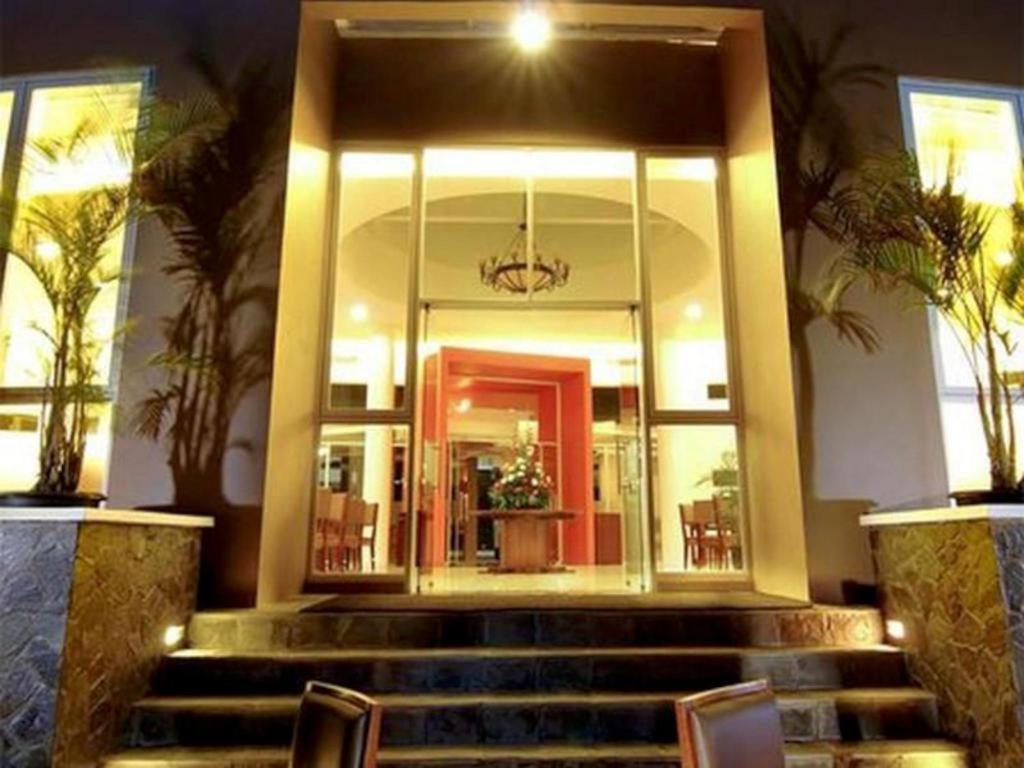 Marbella Hotel Dago Bandung Exterior photo