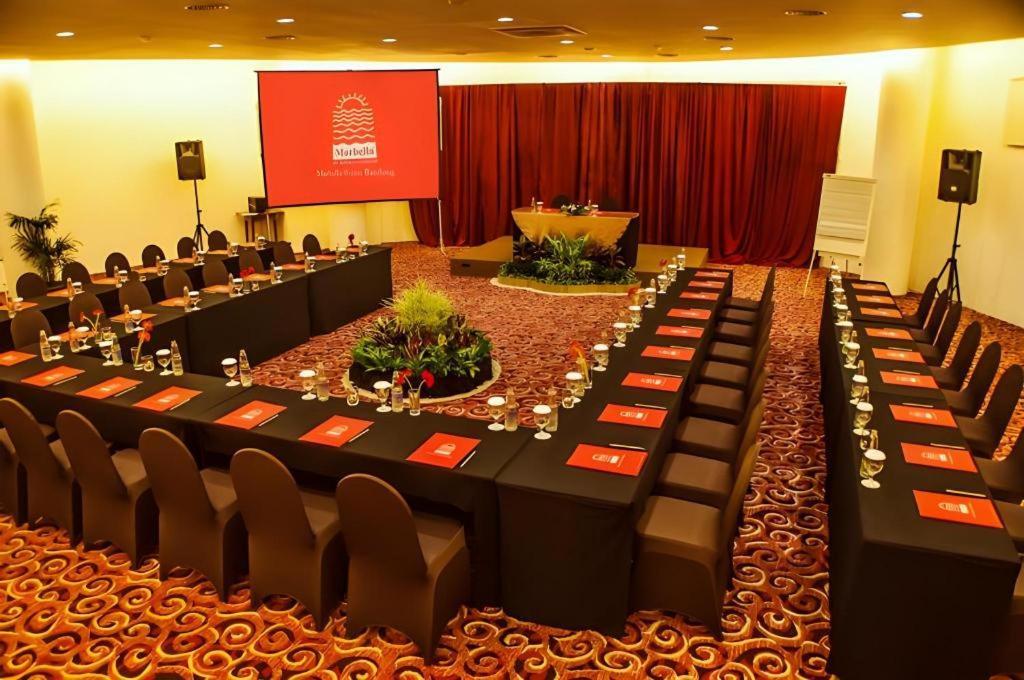 Marbella Hotel Dago Bandung Exterior photo
